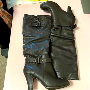 Faux leather winter boots with heels